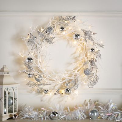 White Winter Wreath