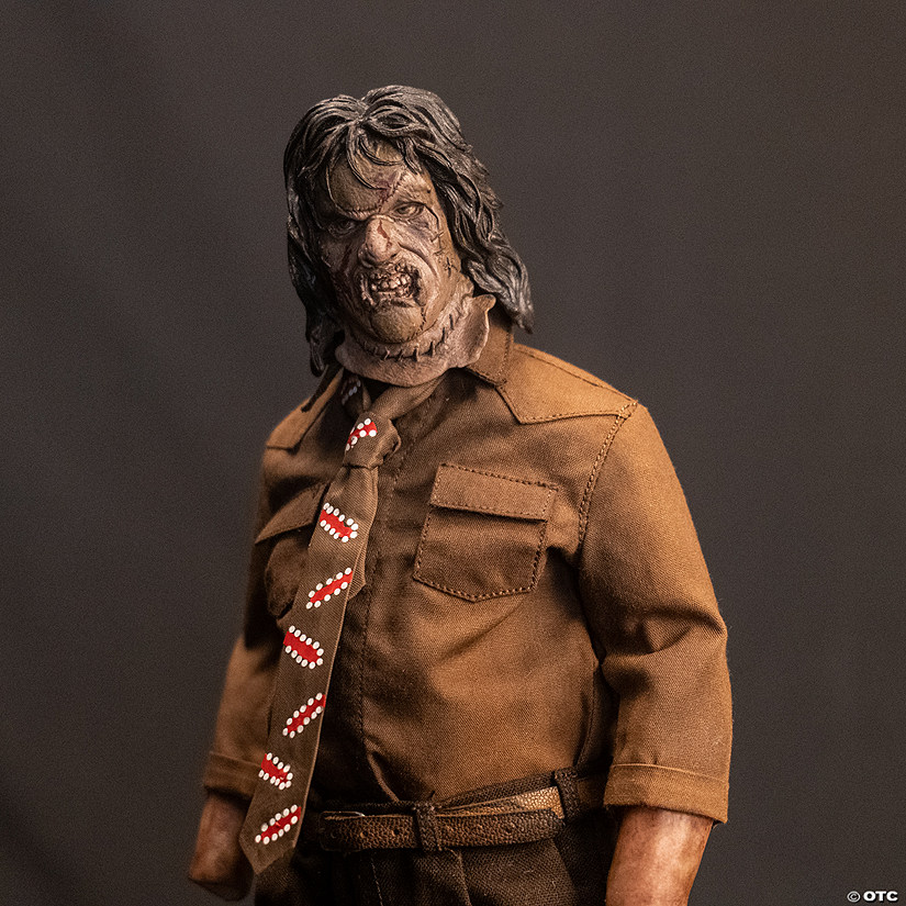 13" Leatherface: The Texas Chainsaw Massacre III&#8482; Leatherface Figure Image