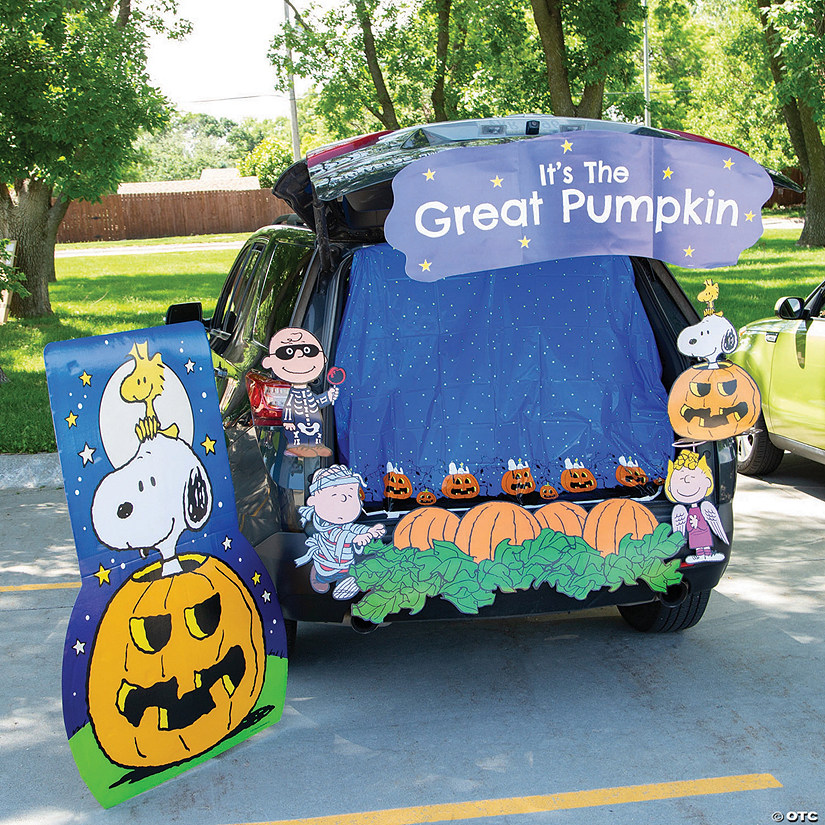 Deluxe Peanuts&lt;sup&gt;&amp;#174;&lt;/sup&gt; It&amp;#8217;s the Great Pumpkin Trunk-or-Treat Decorating Kit - 8 Pc. Image