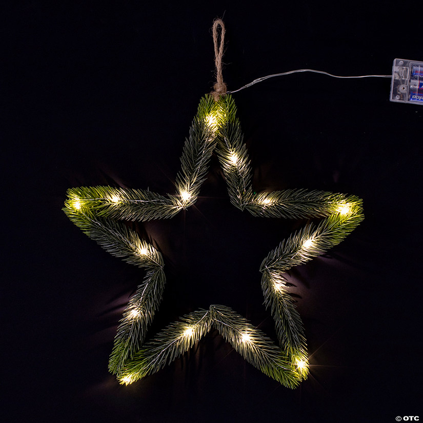 Light-Up Faux Evergreen Star Wreath Image